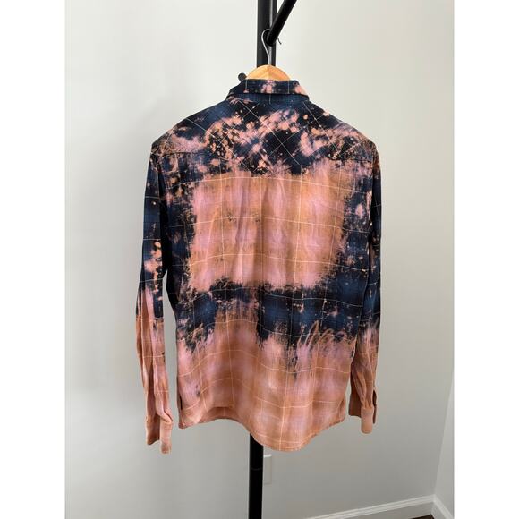 Wind River Outfitting Company Button Down - Picture 2 of 4